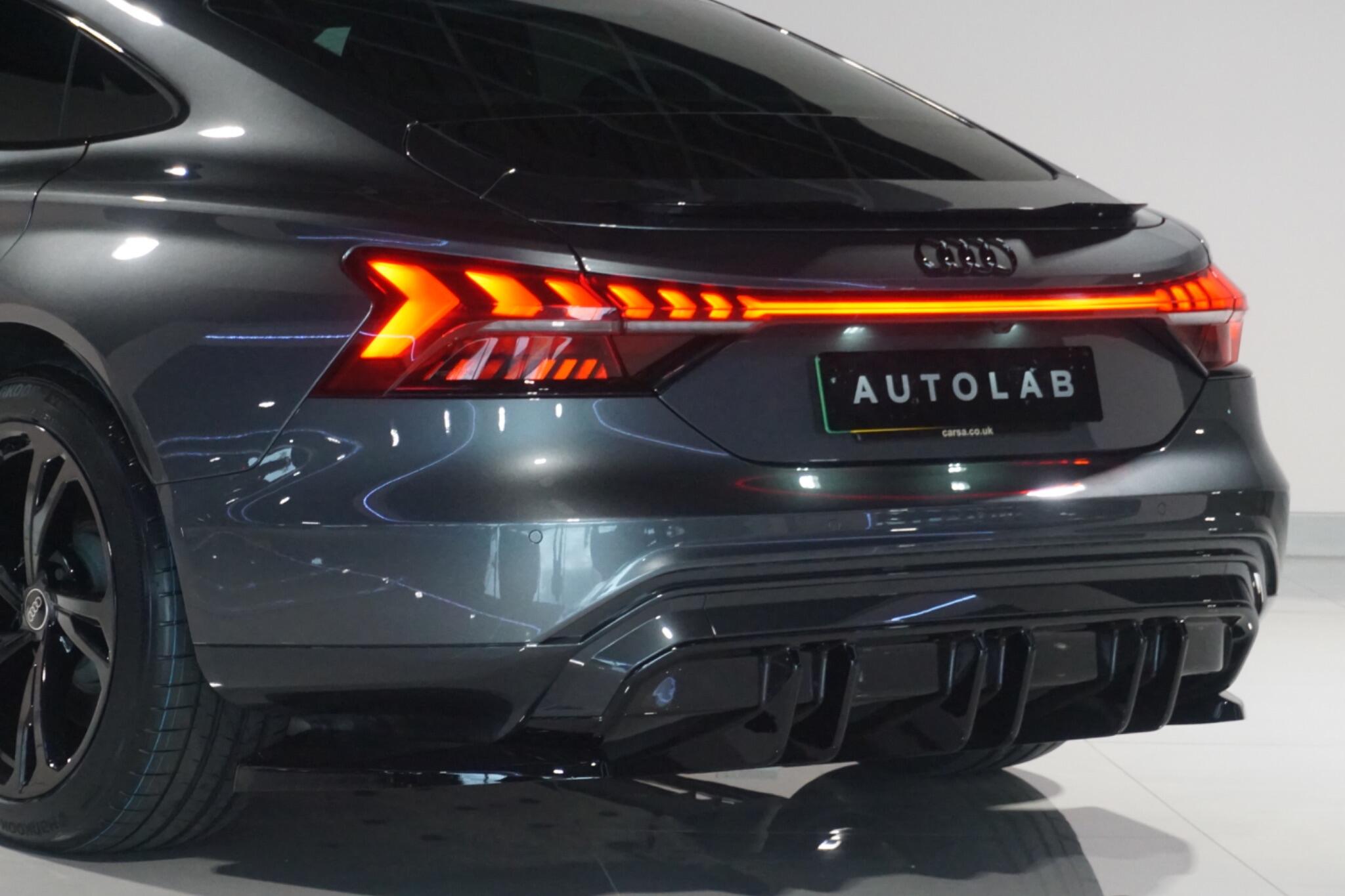 Audi e-tron GT 93.4kWh Saloon 4dr Electric Auto quattro (476 ps)